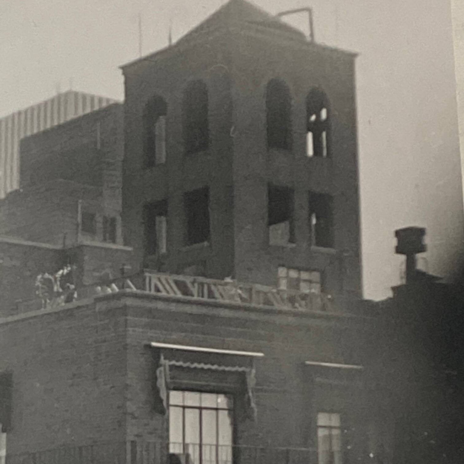 Vintage photo of New York 1950s format 6/6.