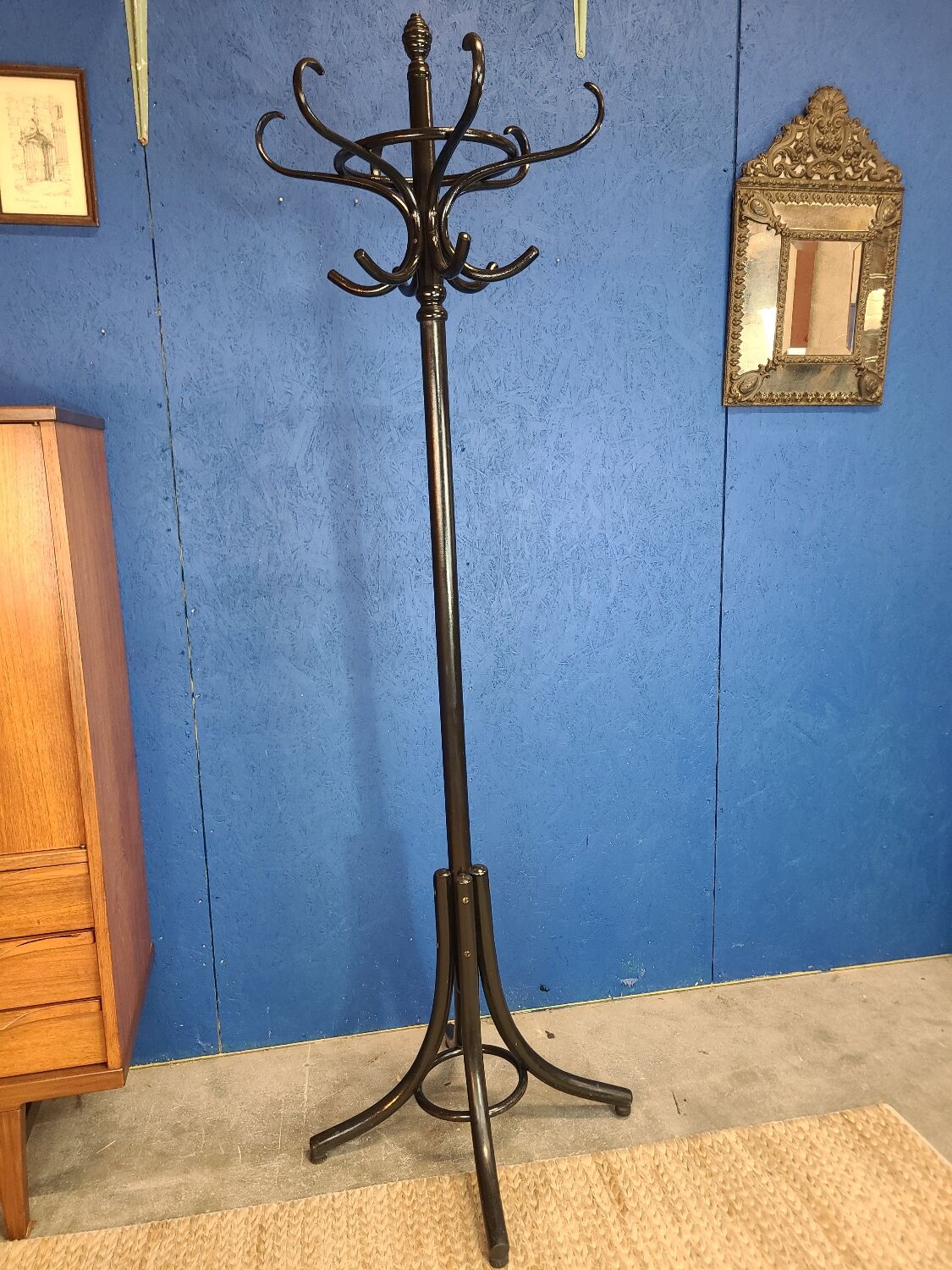 Thonet parrot coat rack