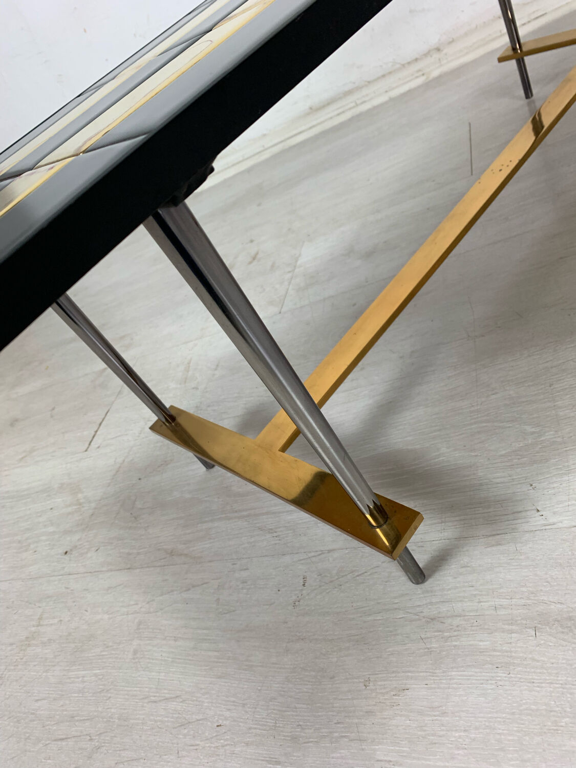 Ceramic coffee table