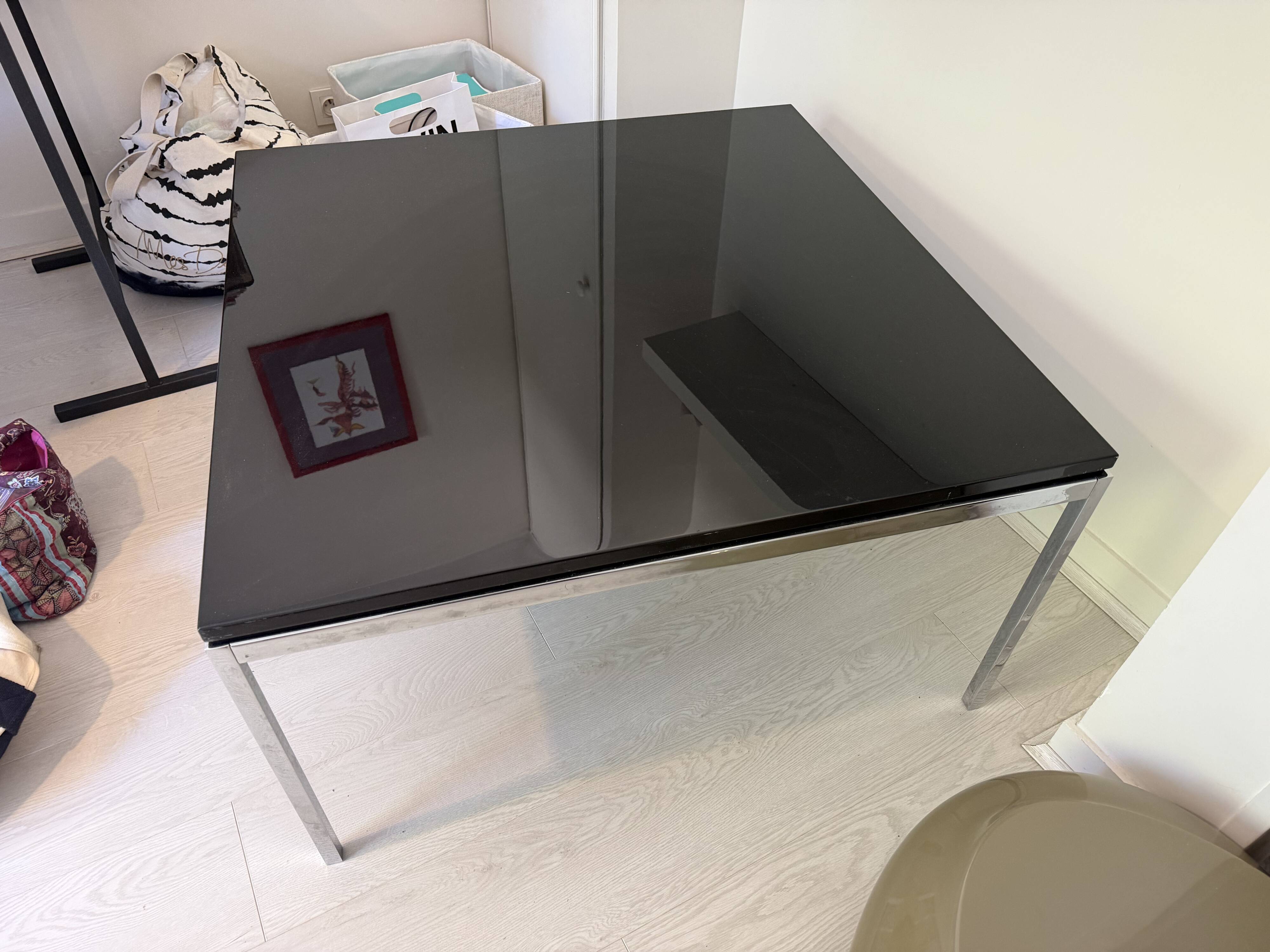 Square black lacquered coffee table designed by Tobia Scarpa for Knoll.