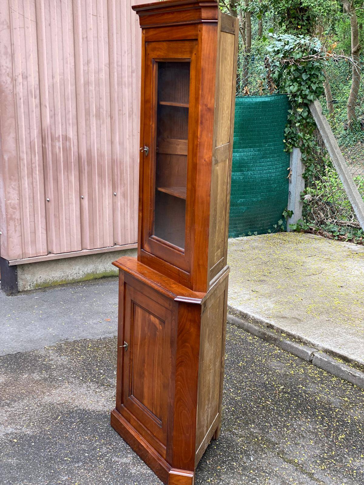 Vitrine d'angle 2 corps encoignure Louis Philippe en bois massif du 19ème
