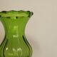 Vase en verre vert