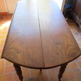 Table ronde ancienne, 6 pieds Jacob, 3 allonges