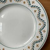 Série de 8 assiettes plates anciennes