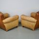 Paire de fauteuils club en cuir avec dossier moustache et cognac, France, 1940s