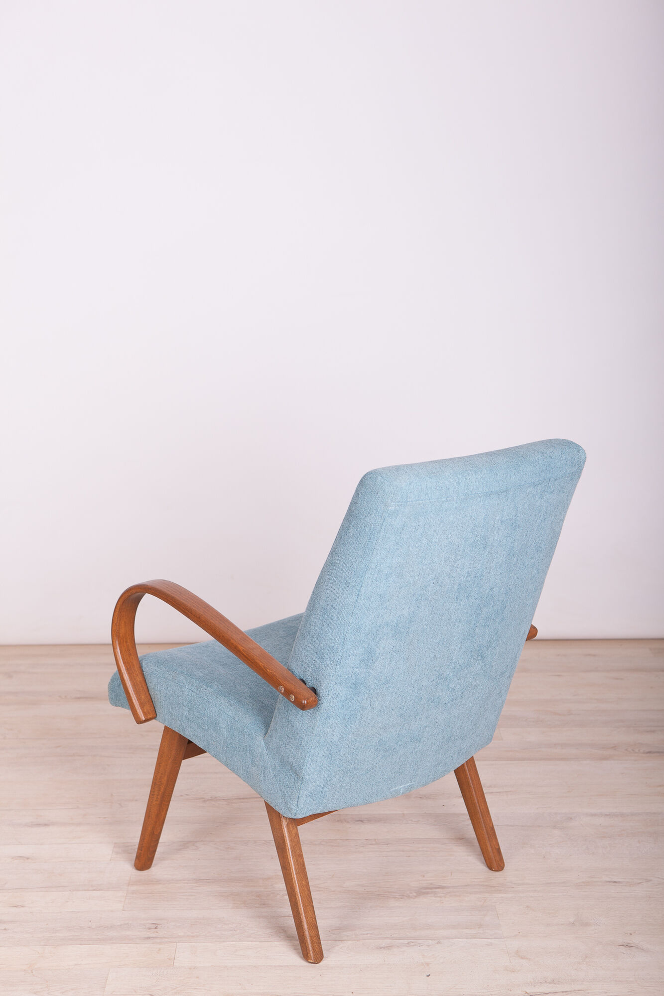 Vintage model 53 lounge chairs by Jaroslav Smidek for Ton, set of 2