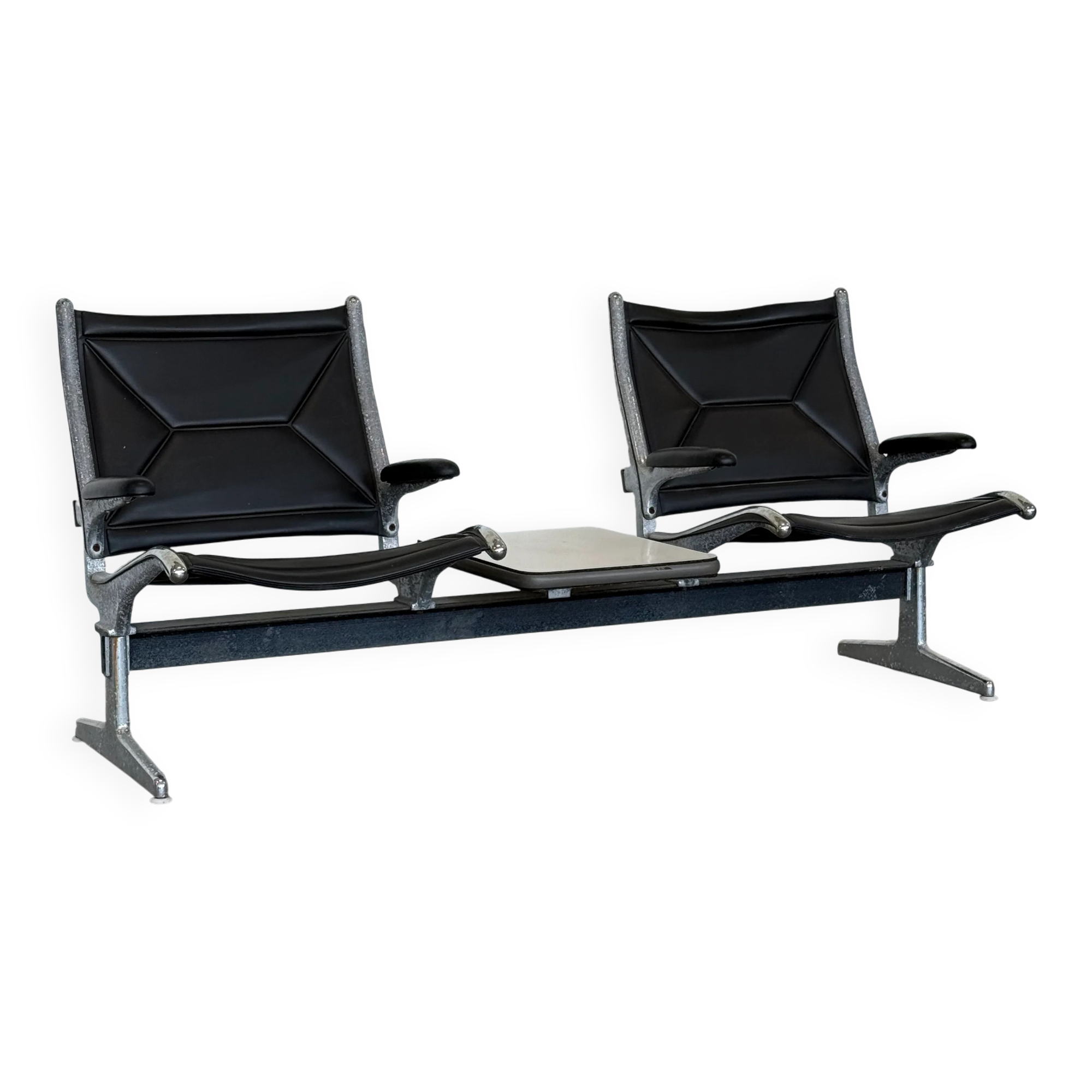 Vintage Eames airport lounge chair – 2 seats with integrated table