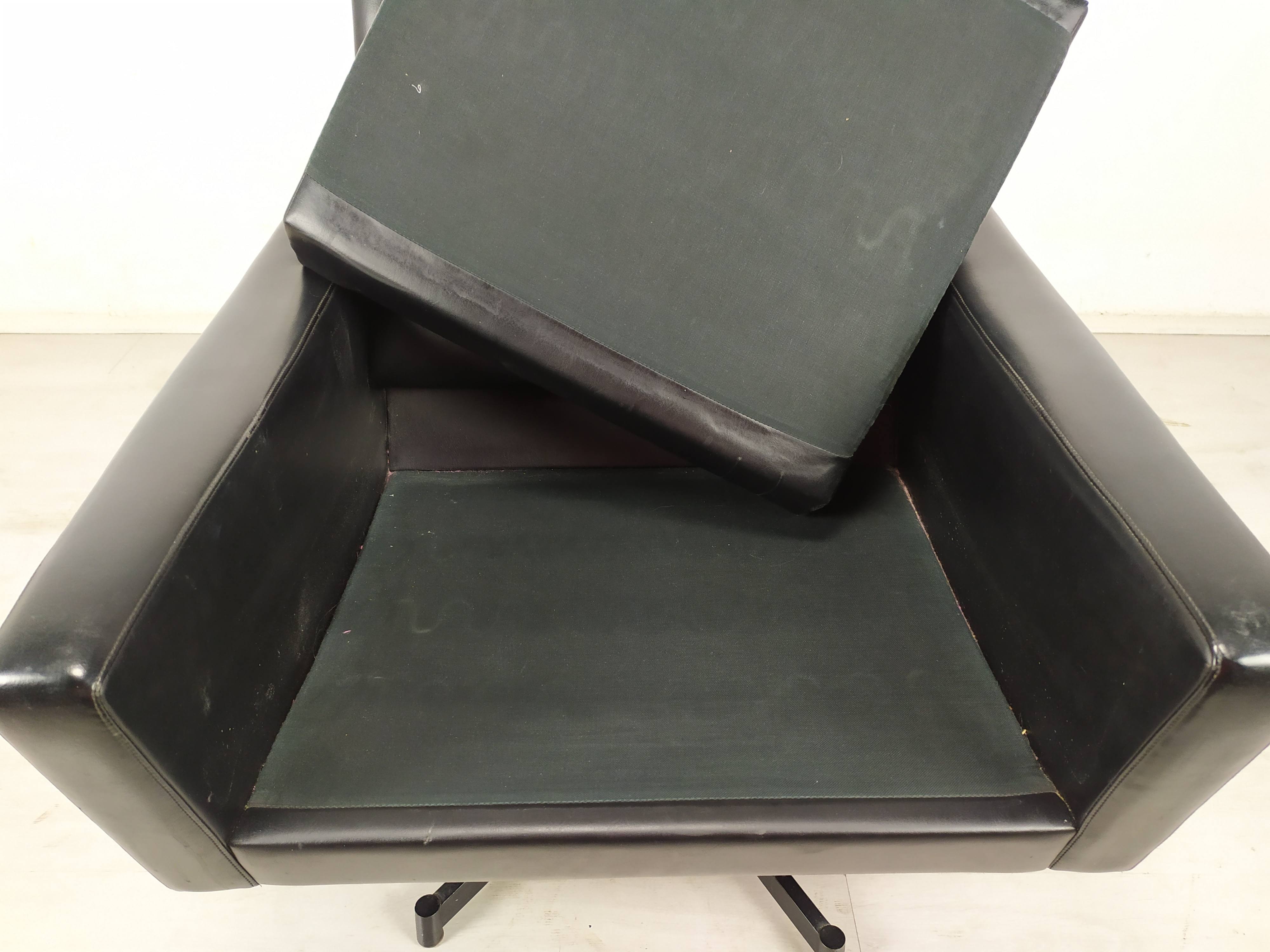 Vintage swivel armchair