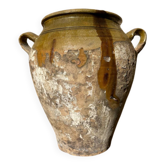 Ancient terracotta pottery jar