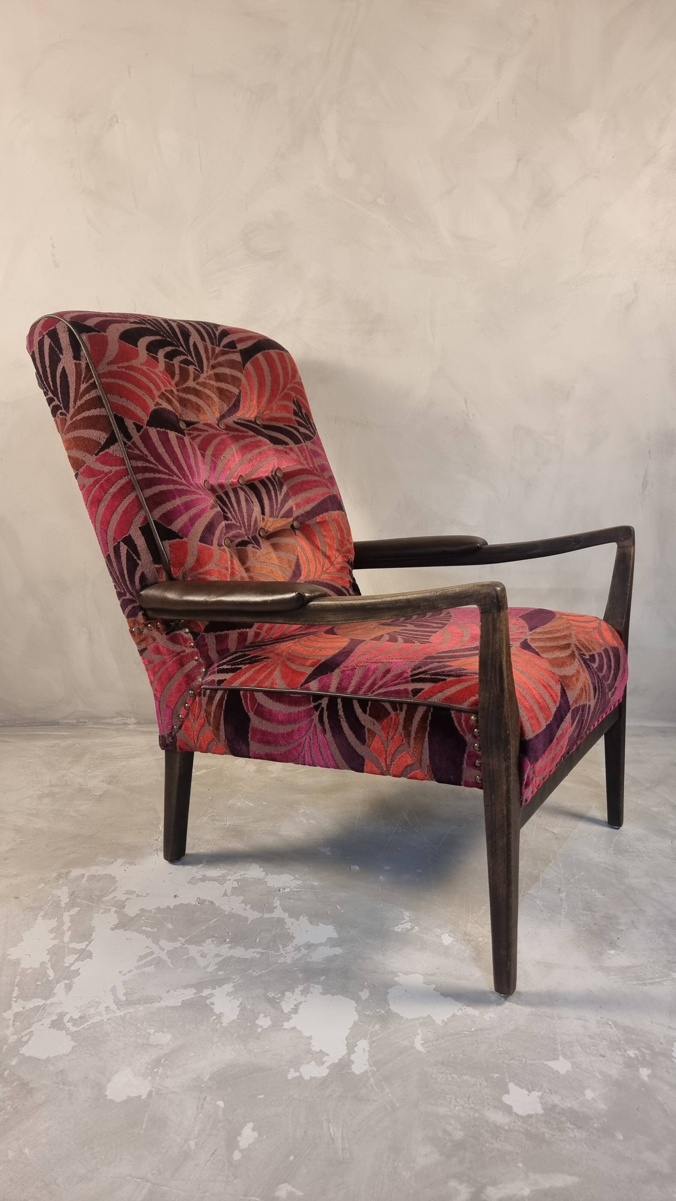 Mid-Century Armchair With Outswept Arms