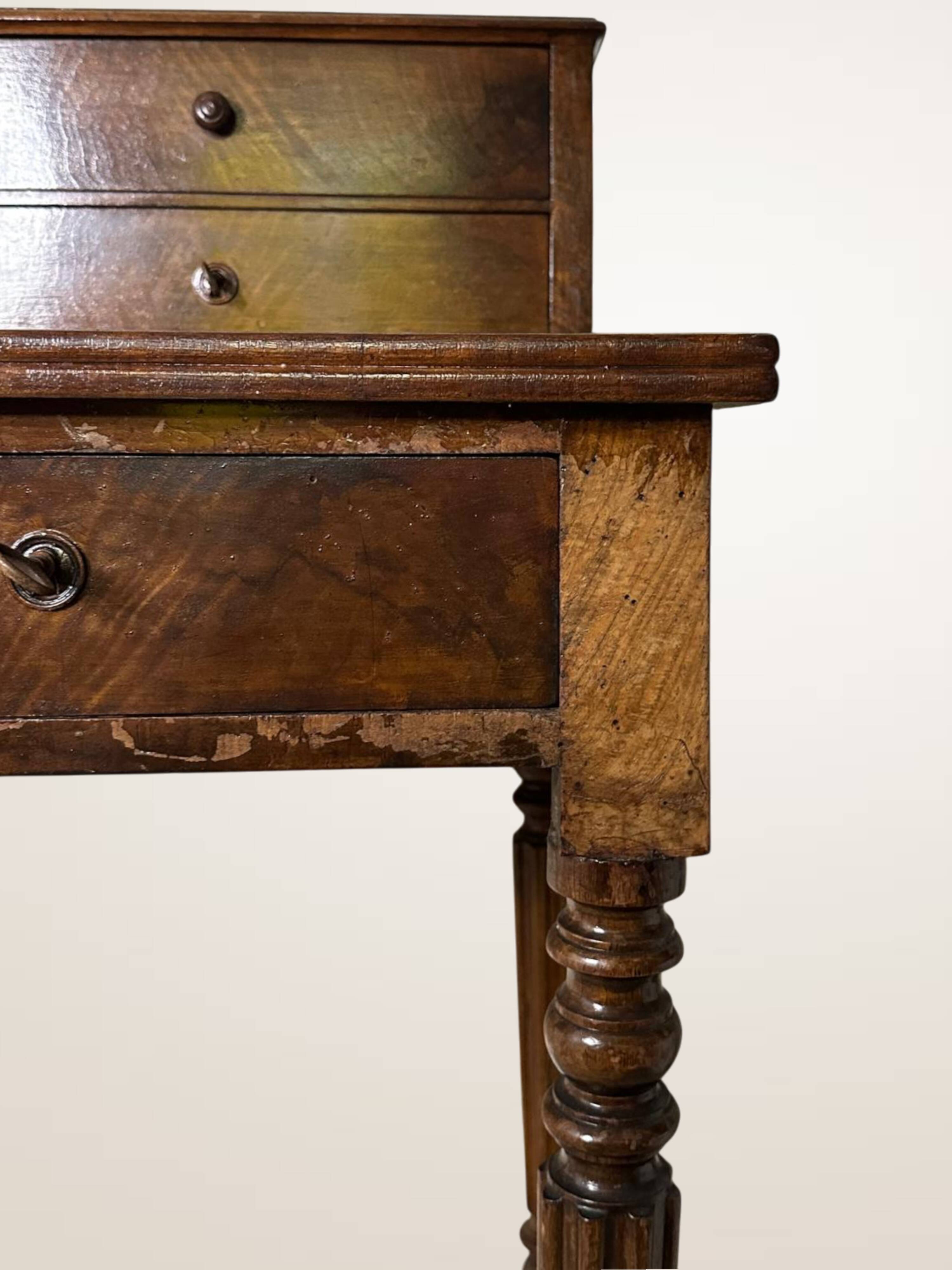 Lady's writing desk, bonheur-du-jour, late 18th century.