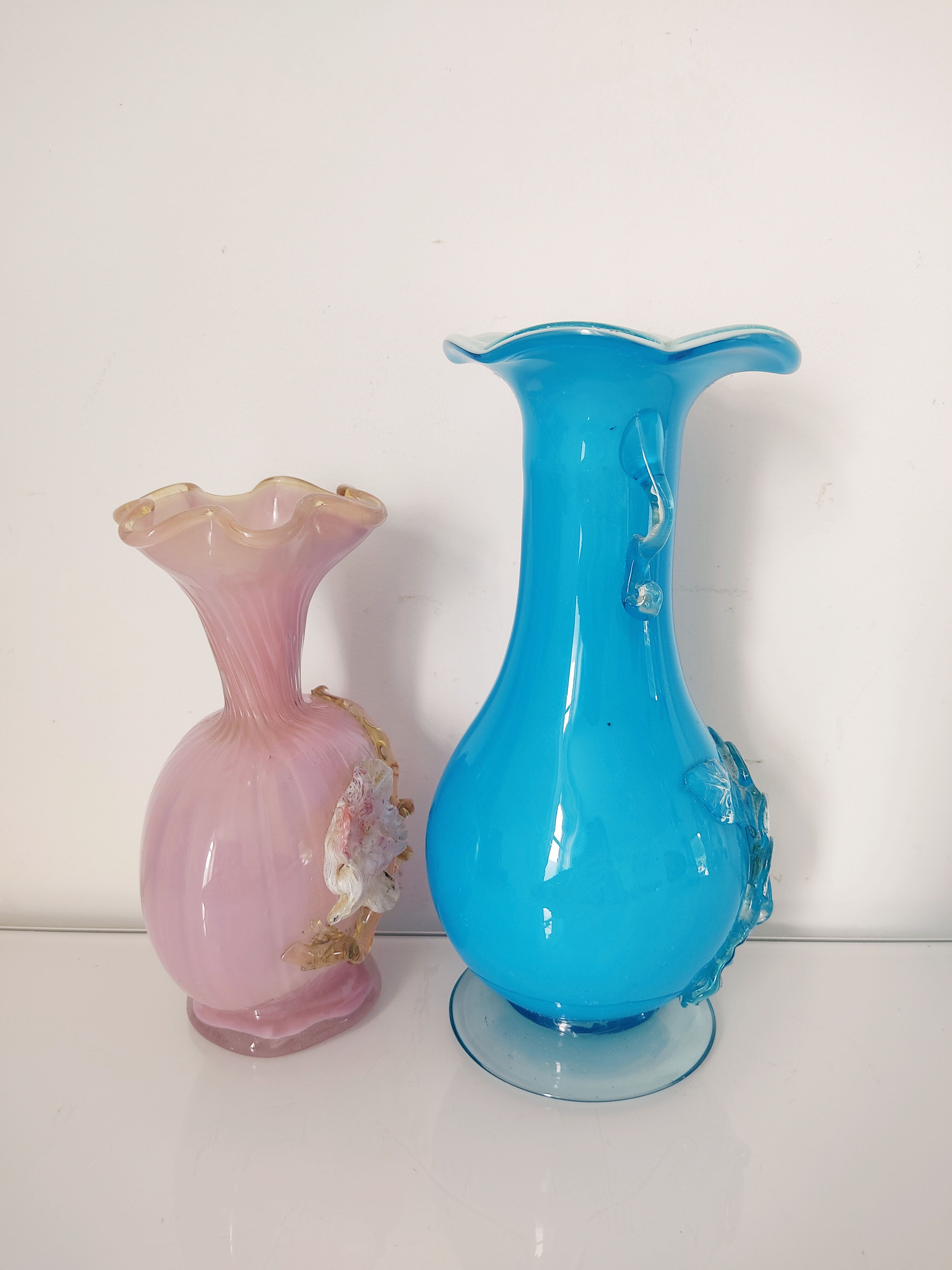 Ensemble de deux vases de Murano fleurs en relief