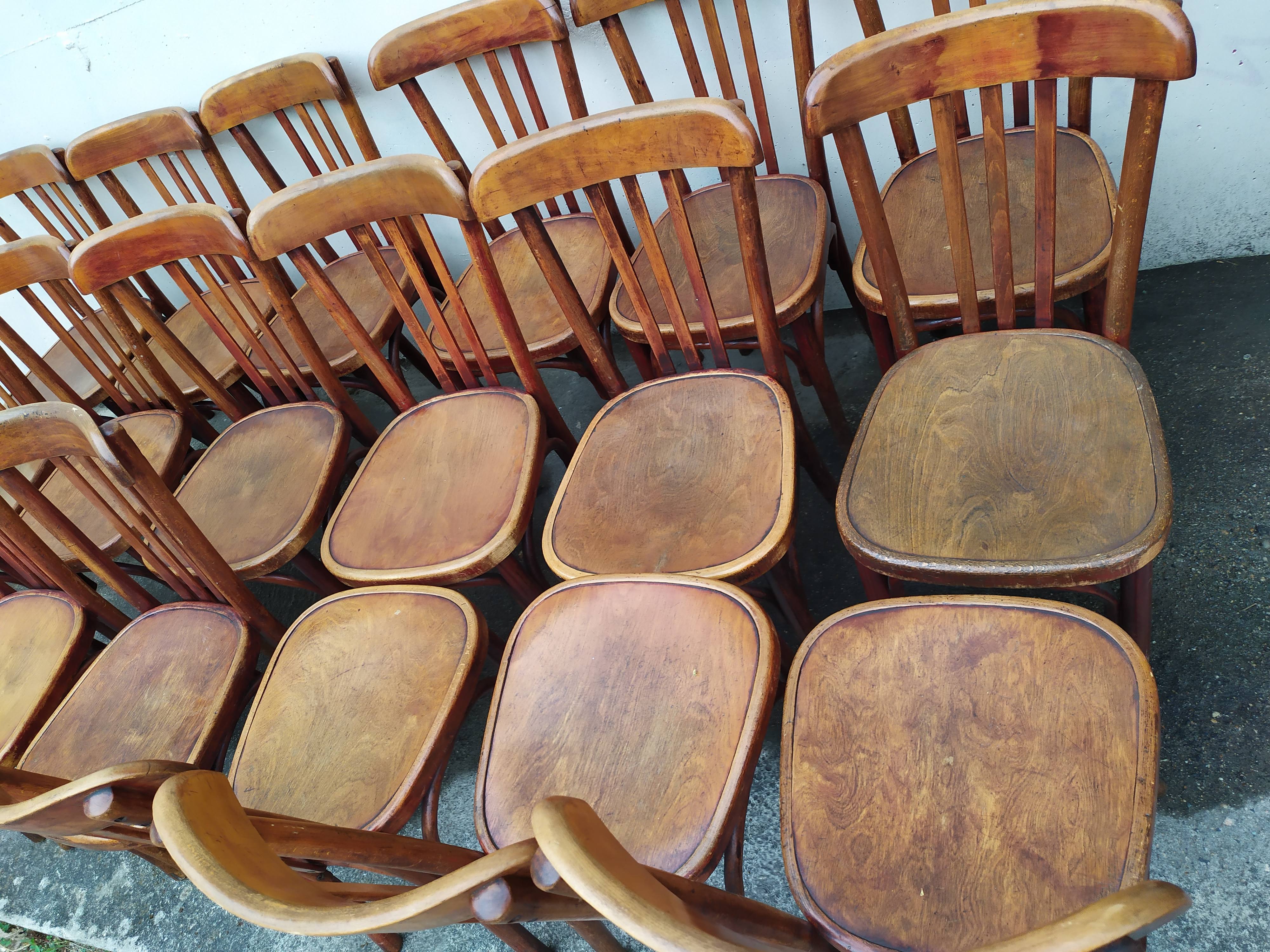 Lot de 18 chaises bistrot Fischel