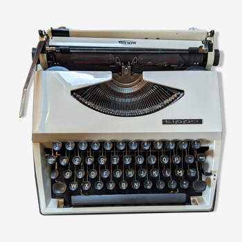 Machine à écrire Triumph Tippa