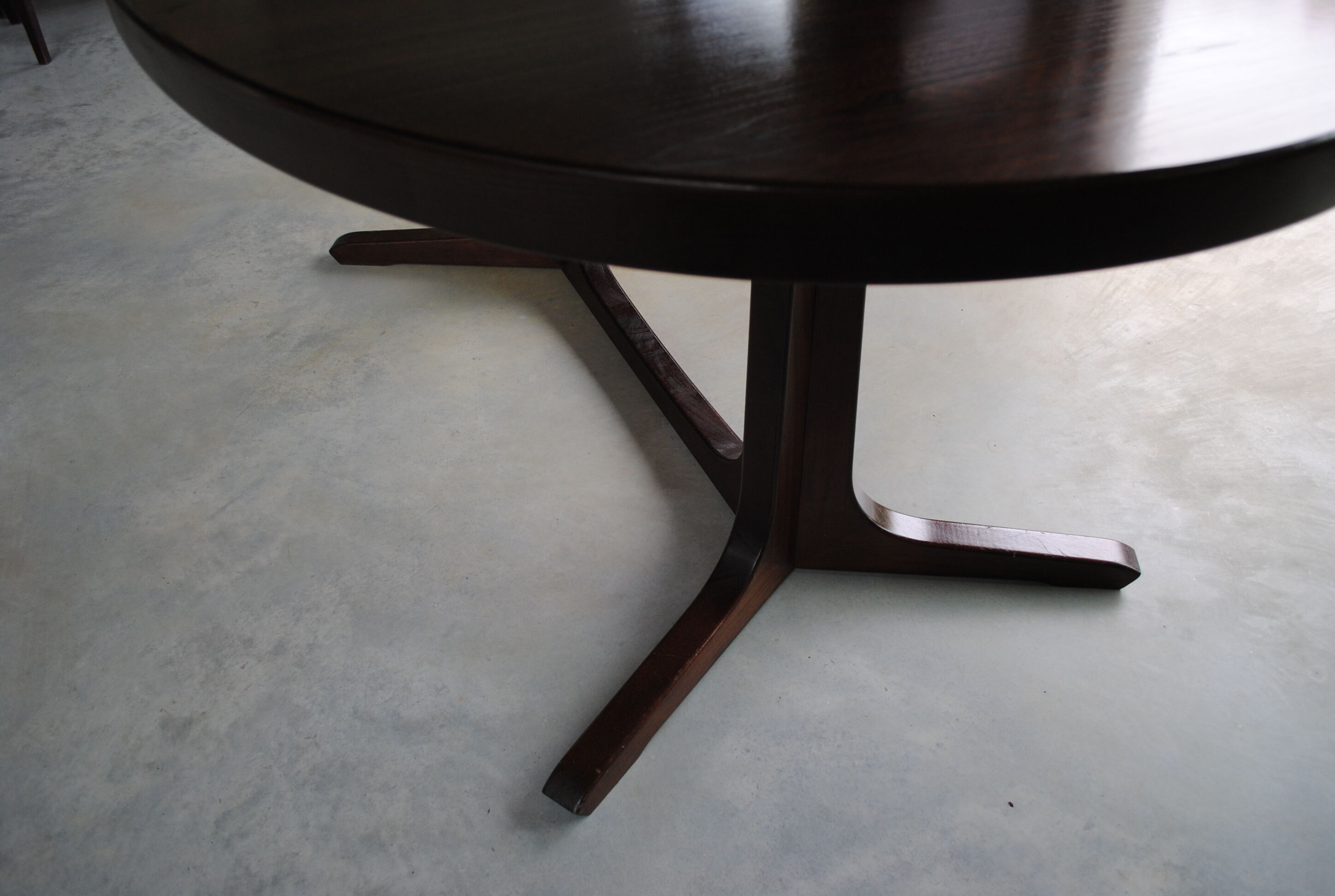 Table ovale Baumann