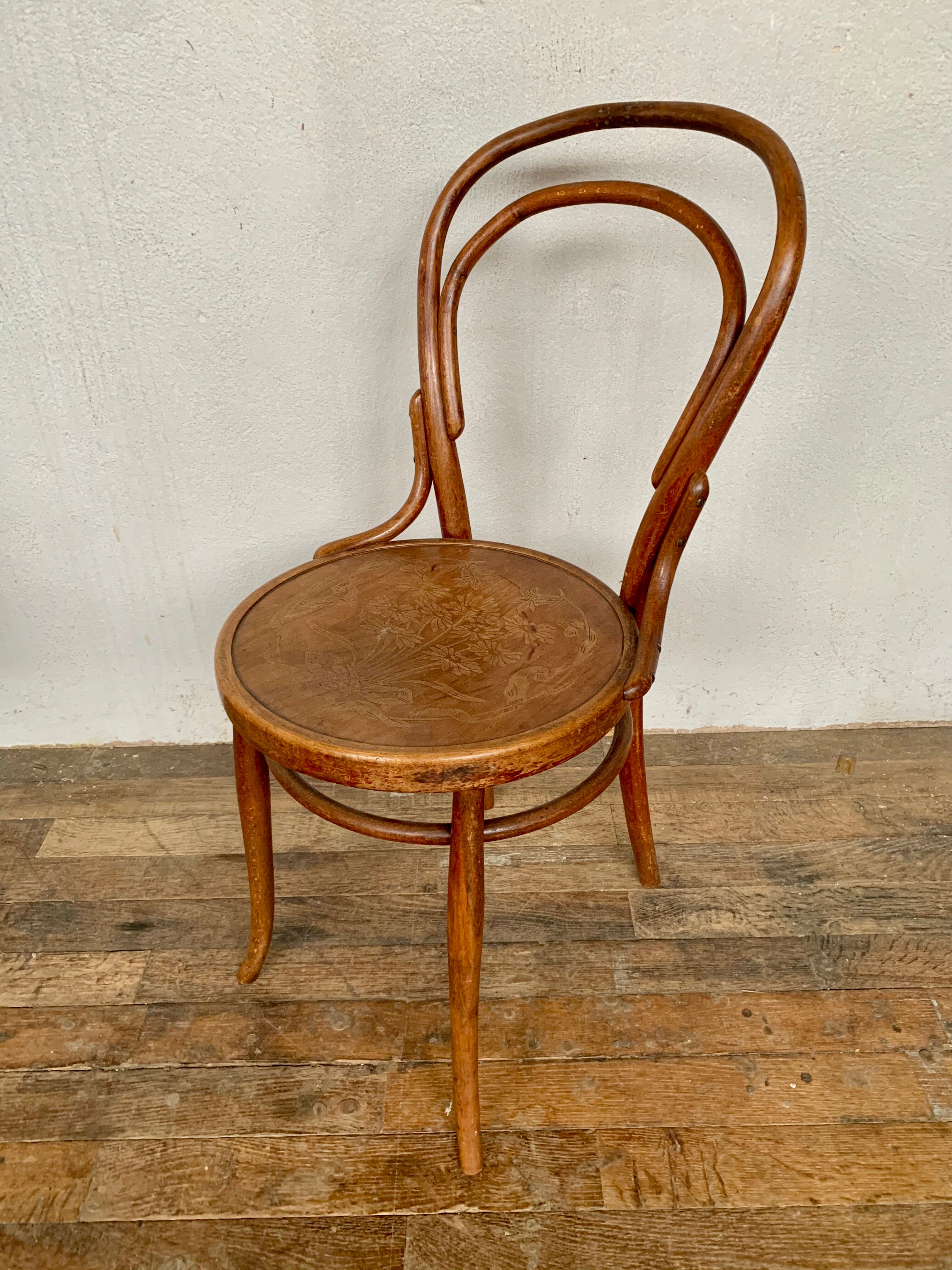 Set of 8 chairs in curved wood Art Nouveau, by Fischel Kohn