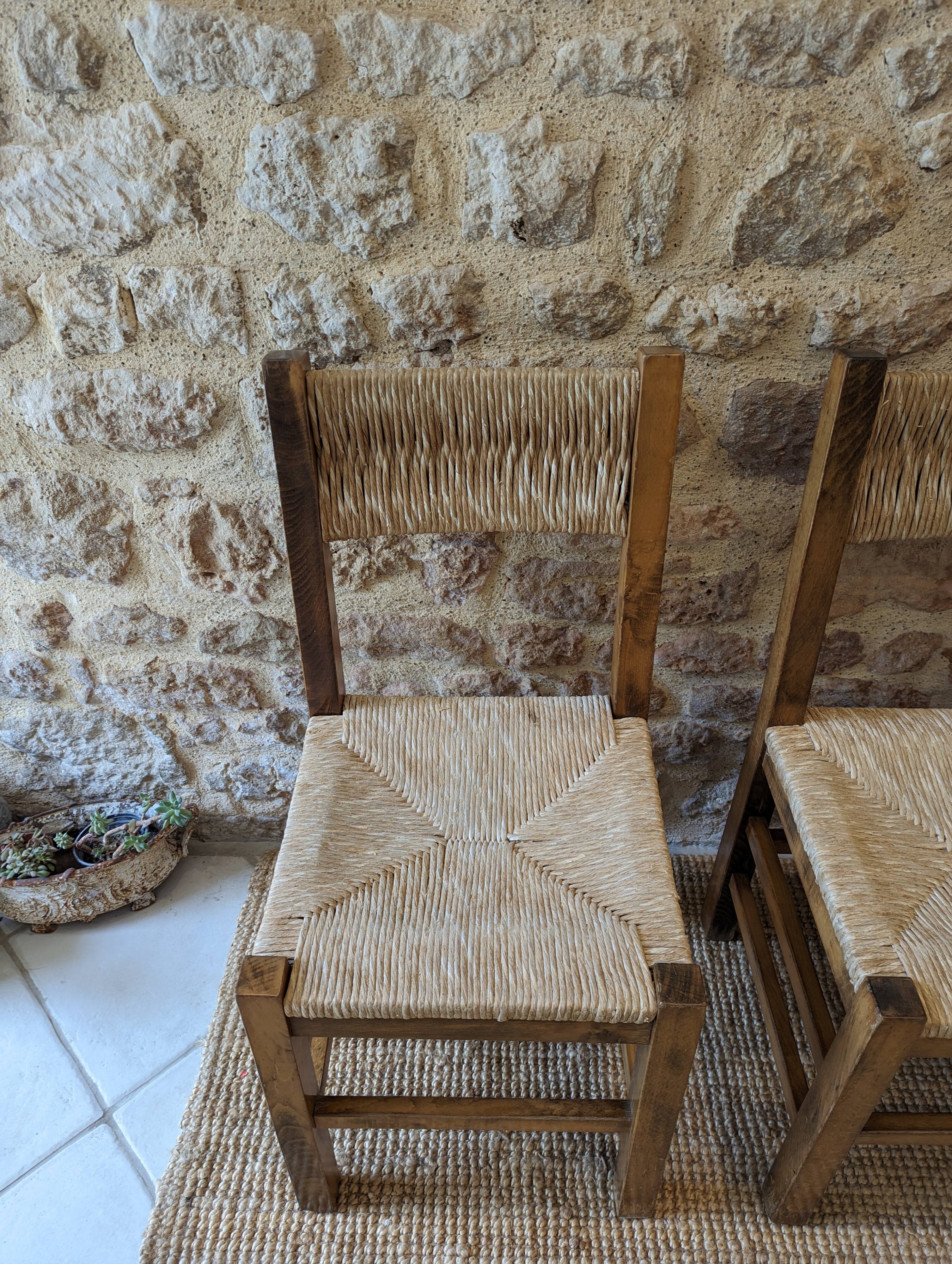 Six chaises en paille