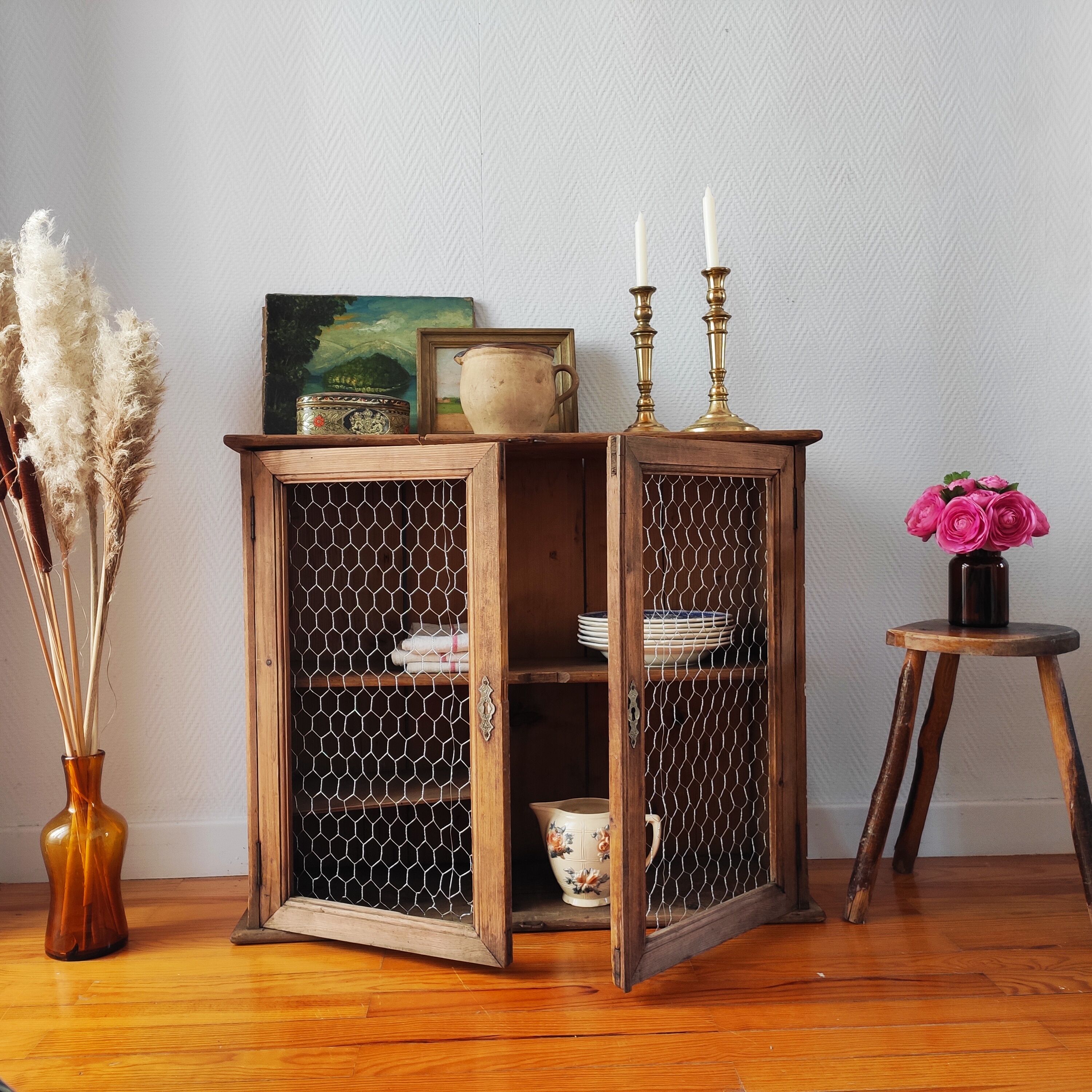 Old Parisian style buffet