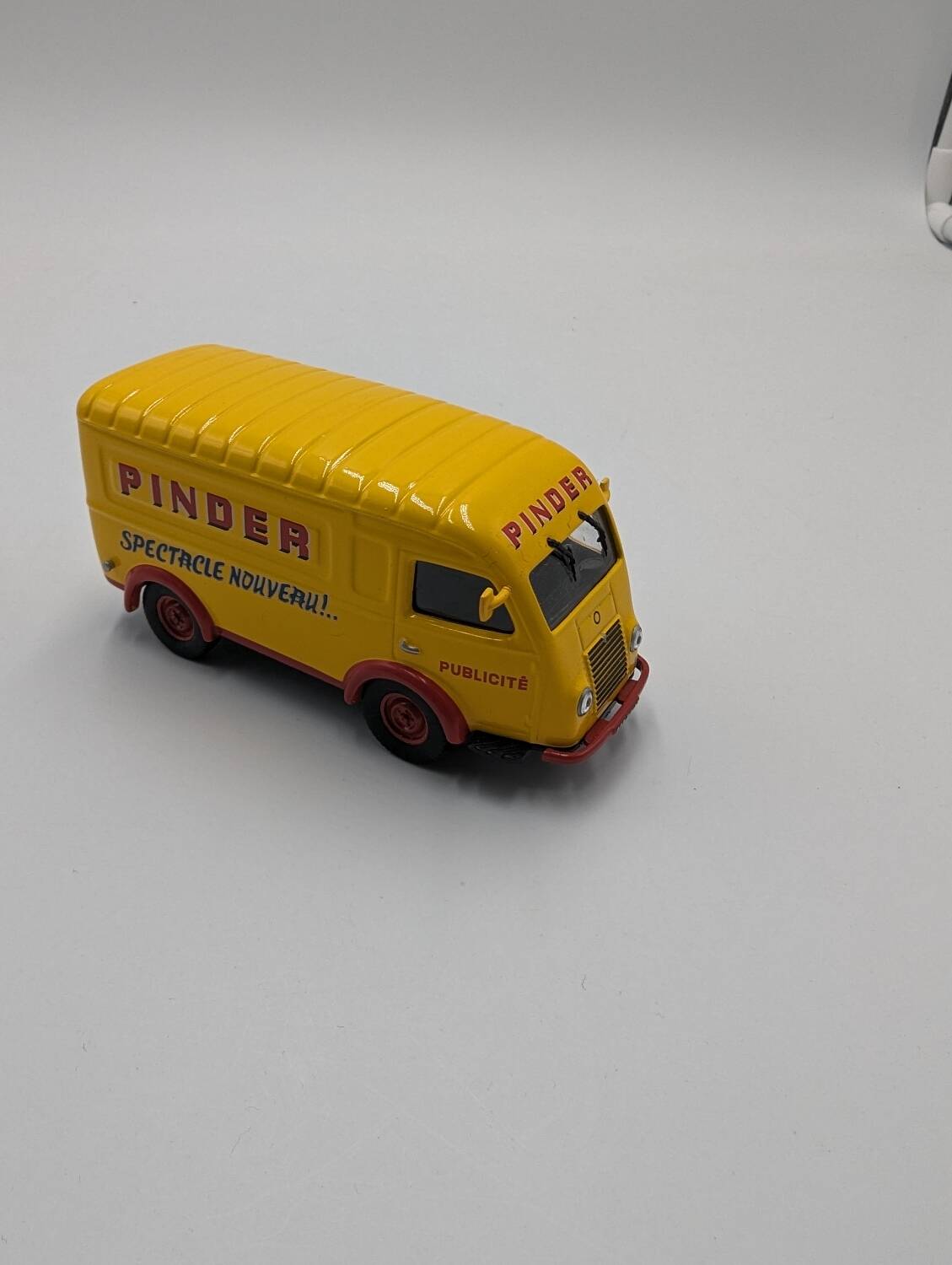Renault 1000kg Pinder 1/43rd