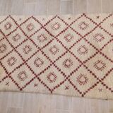 Ancien tapis berbére avec sceau