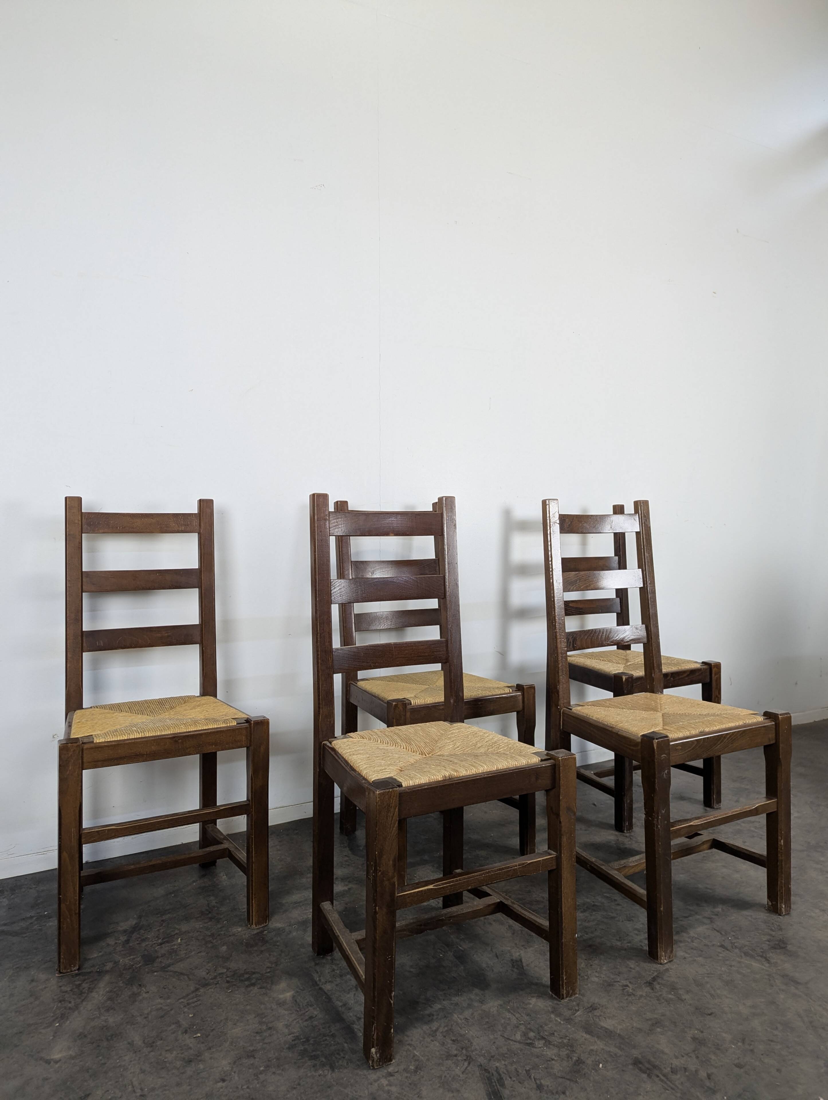 Série de 5 chaises brutalistes