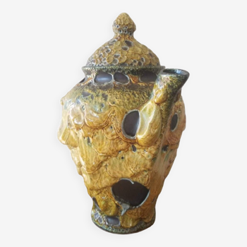 Magnesite pitcher