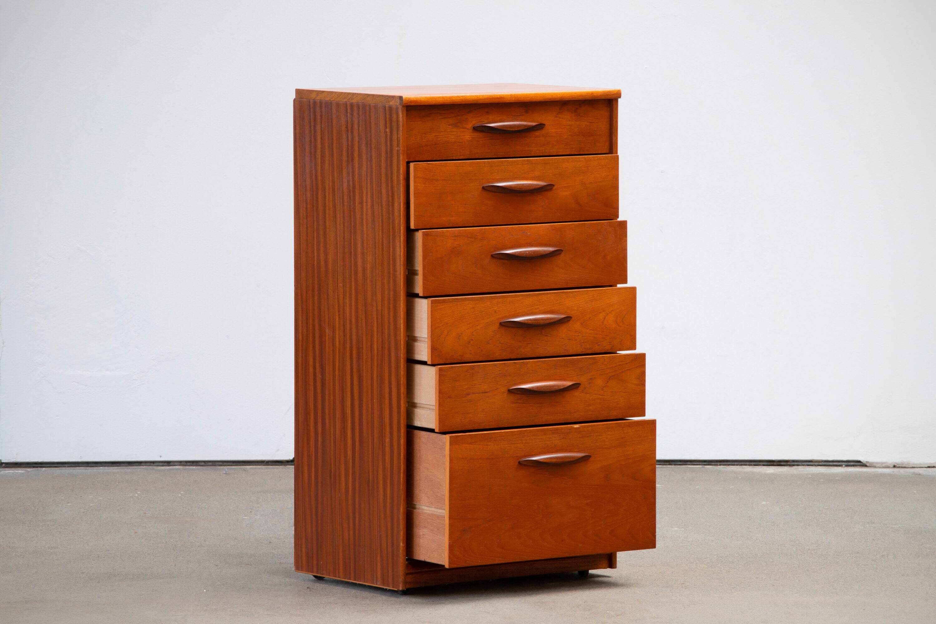 Vintage scandinavian chest of drawers