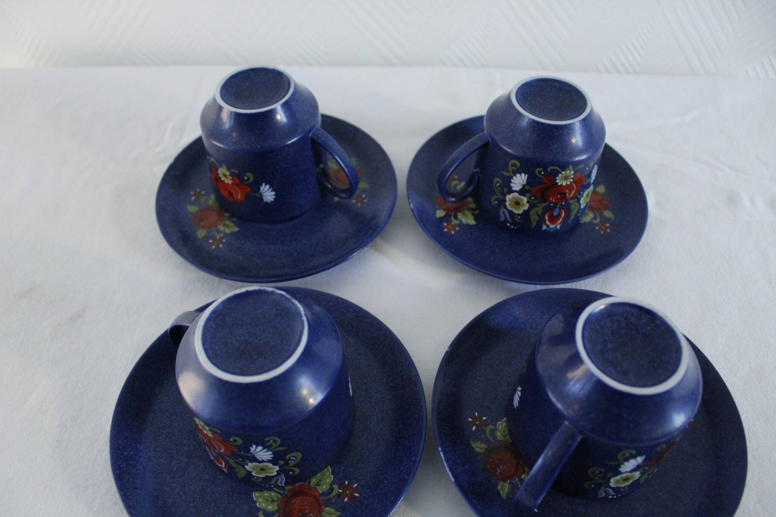 Vintage coffee set - blue and red flower patterns