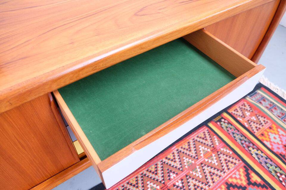 Buffet vintage danois HP Hansen en teck, années 60-70.