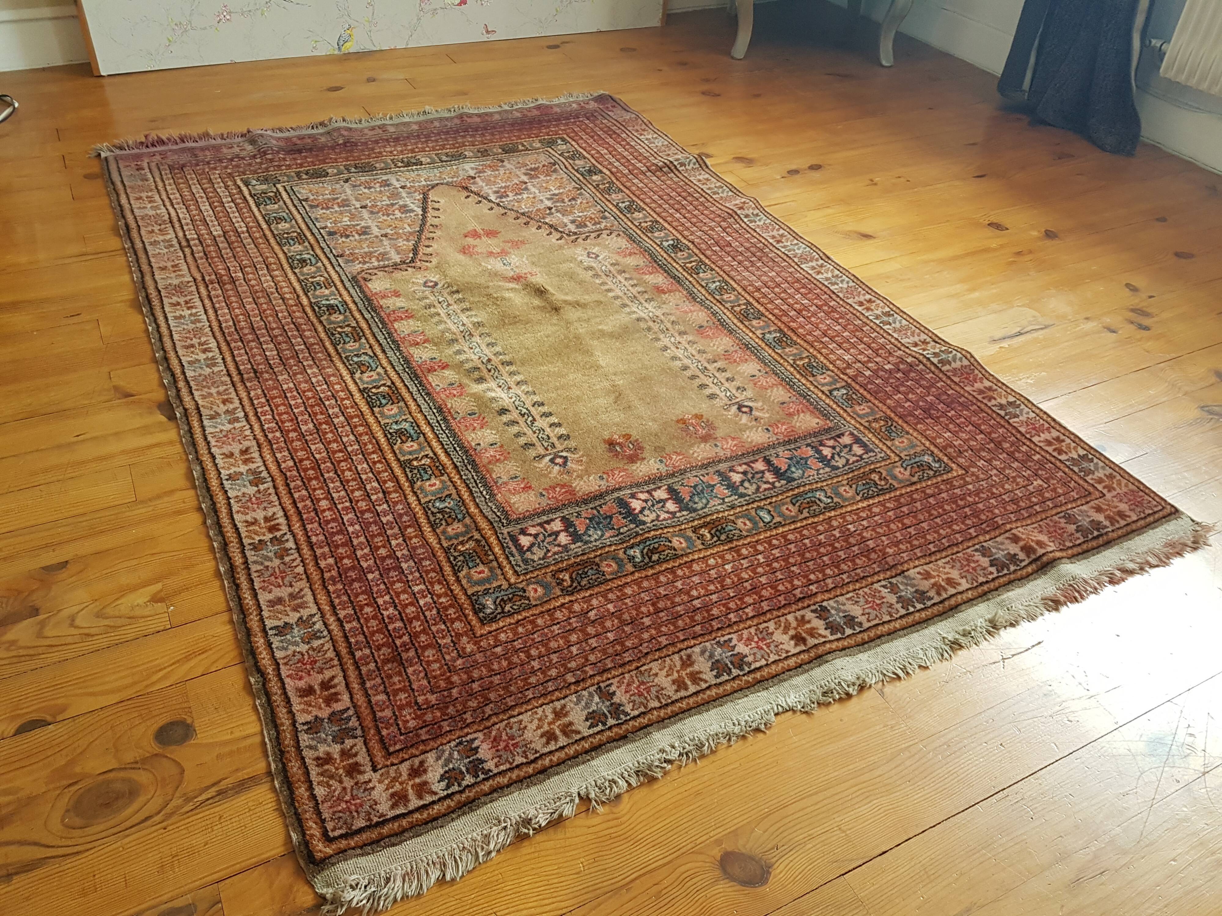 Handmade Persian carpet 120x178 cm