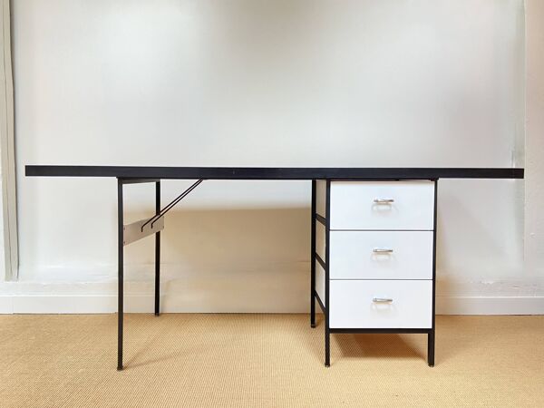 Grand bureau noir et blanc Georges Nelson pour Herman Miller, Usa, vers 1950.