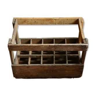 Ancienne caisse à bouteilles en bois