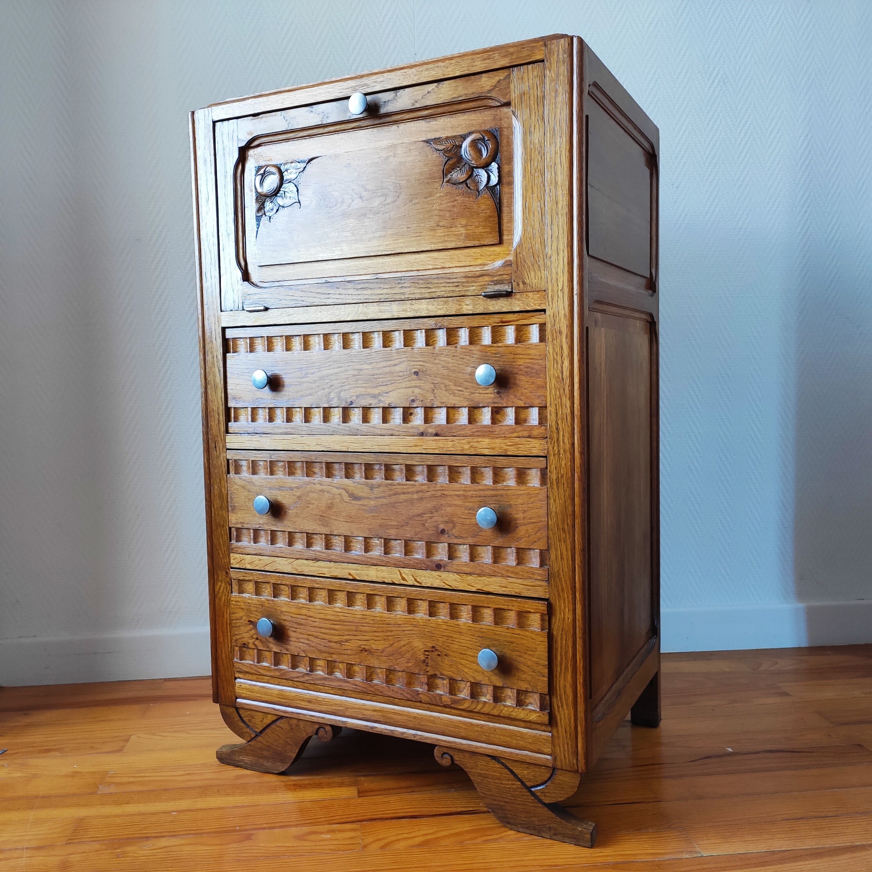 Art Deco oak chest of drawers