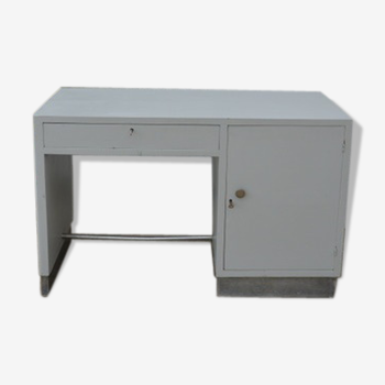 Bureau adulte des années 40