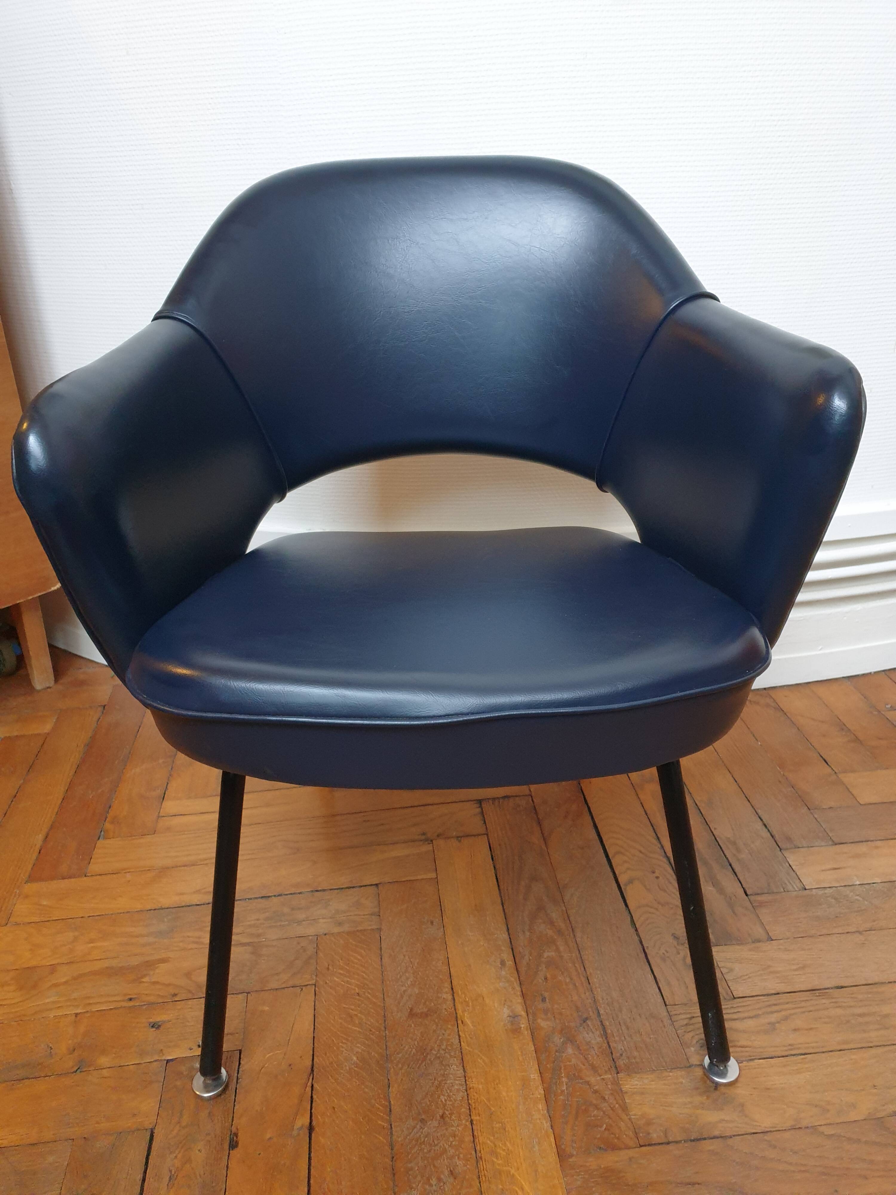 Eero Saarinen 1960 conference chair