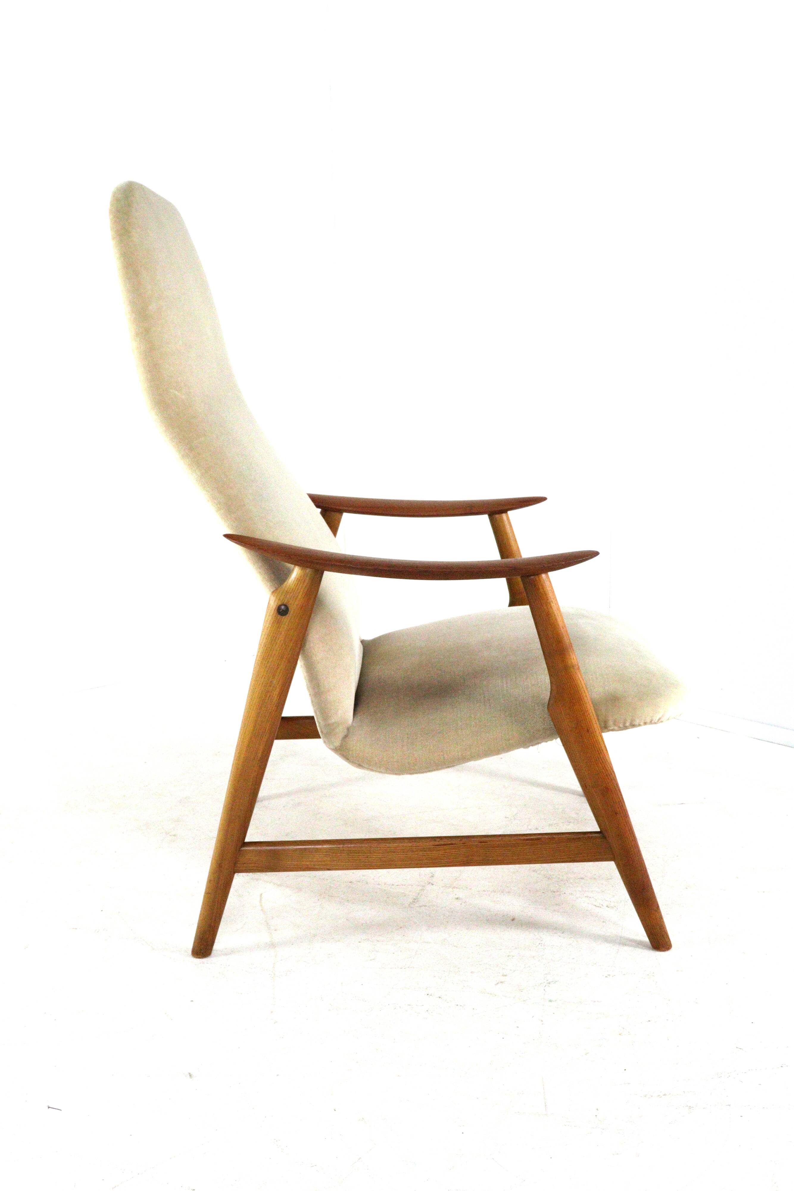 Dokka Møbler Model 500 – Frode Braathen & Hans Brattrud - highback