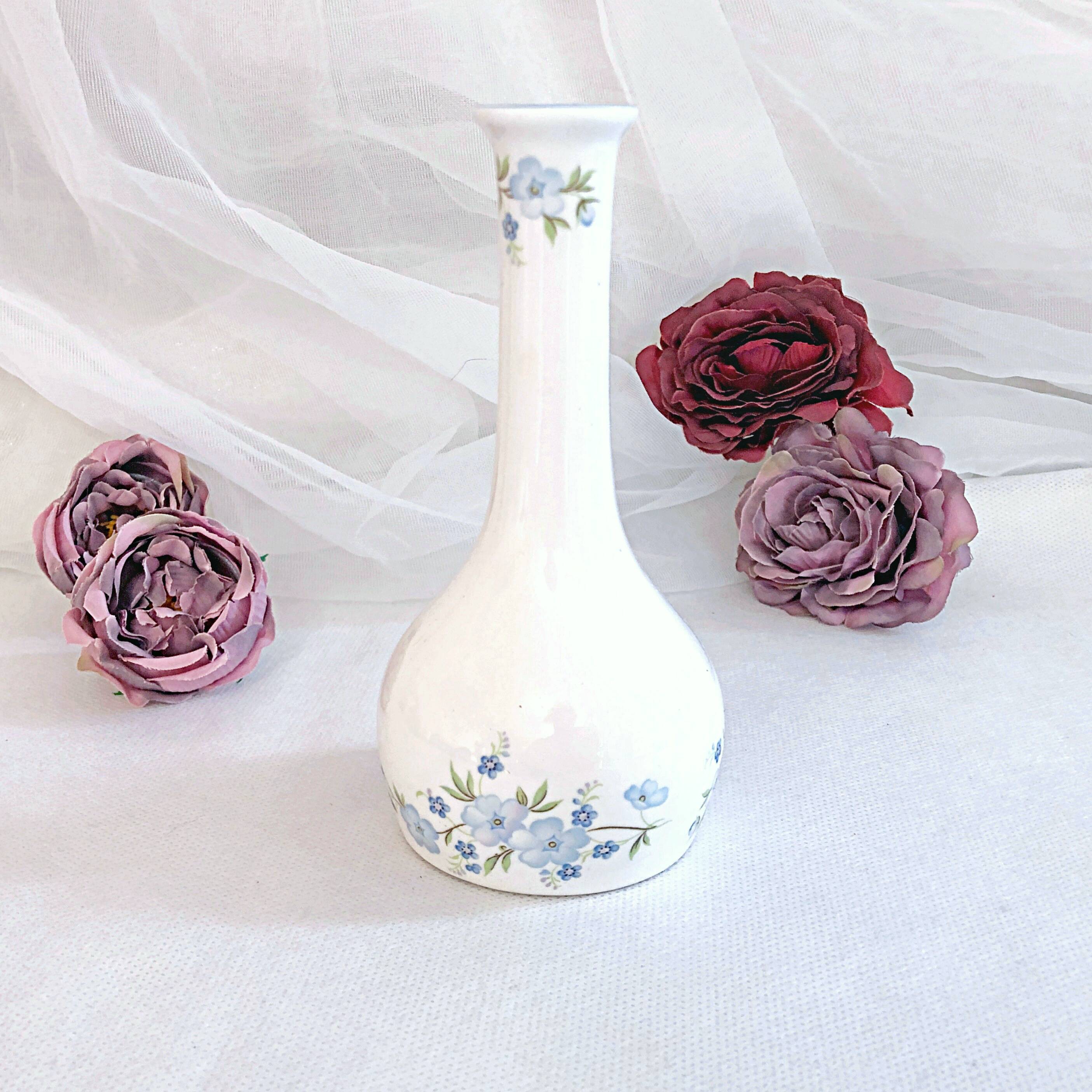 Fine porcelain soliflore vase with floral decoration England Staffordshire