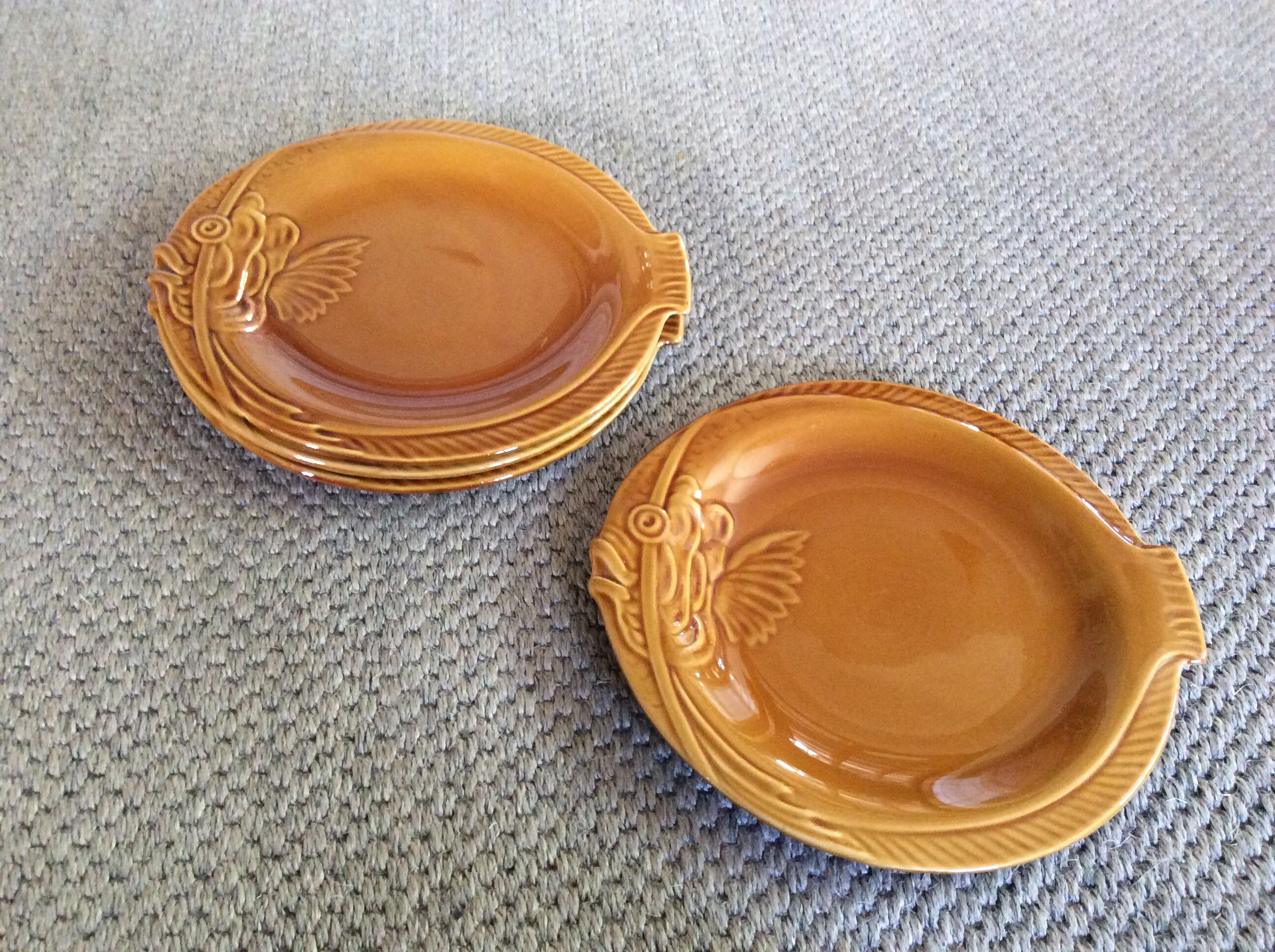 Series of 4 fish plates