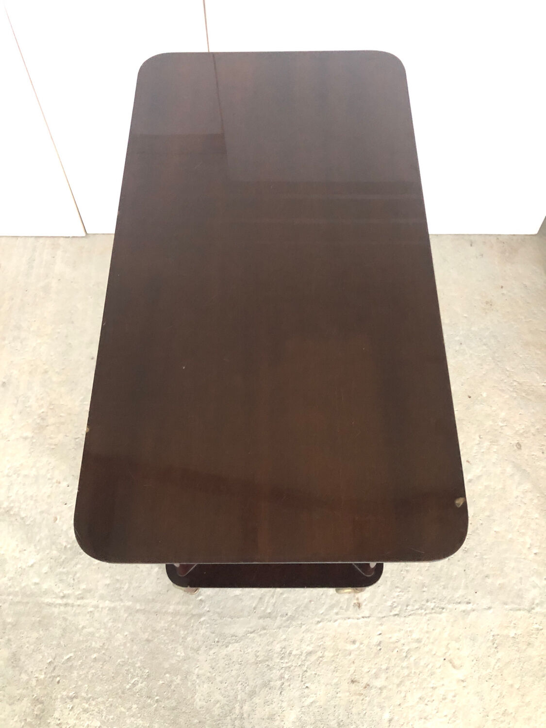 Service on wheels in Vintage varnished wood