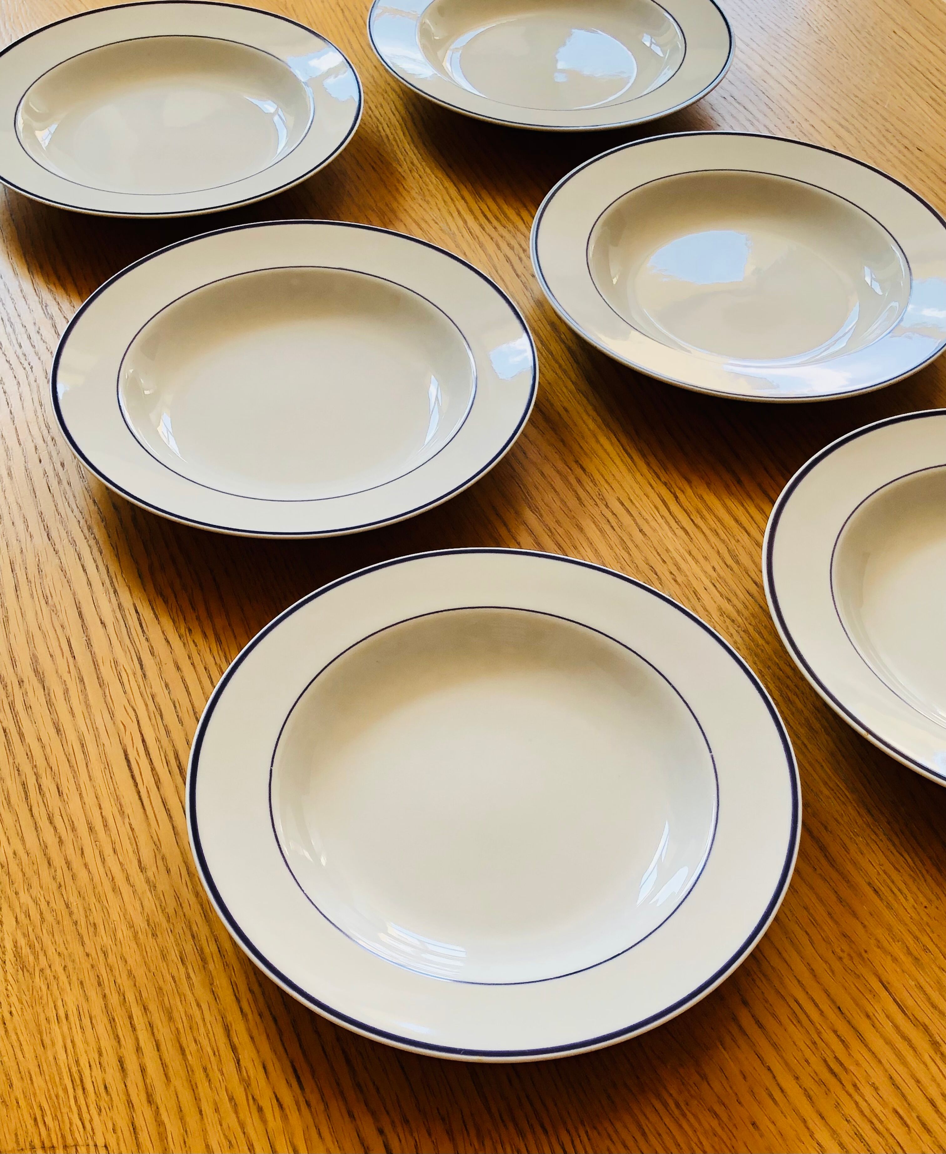 Hollow plates in Italian porcelain Tognana
