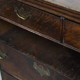 Early 18th century antique English oak chest of drawers with 5 drawers