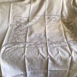 Nappe japonisante en fil de lin blanc