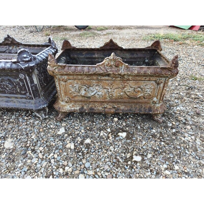 Pair of cast iron planters from 1900 in Charleville-Mézières