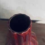 Stoneware vase.