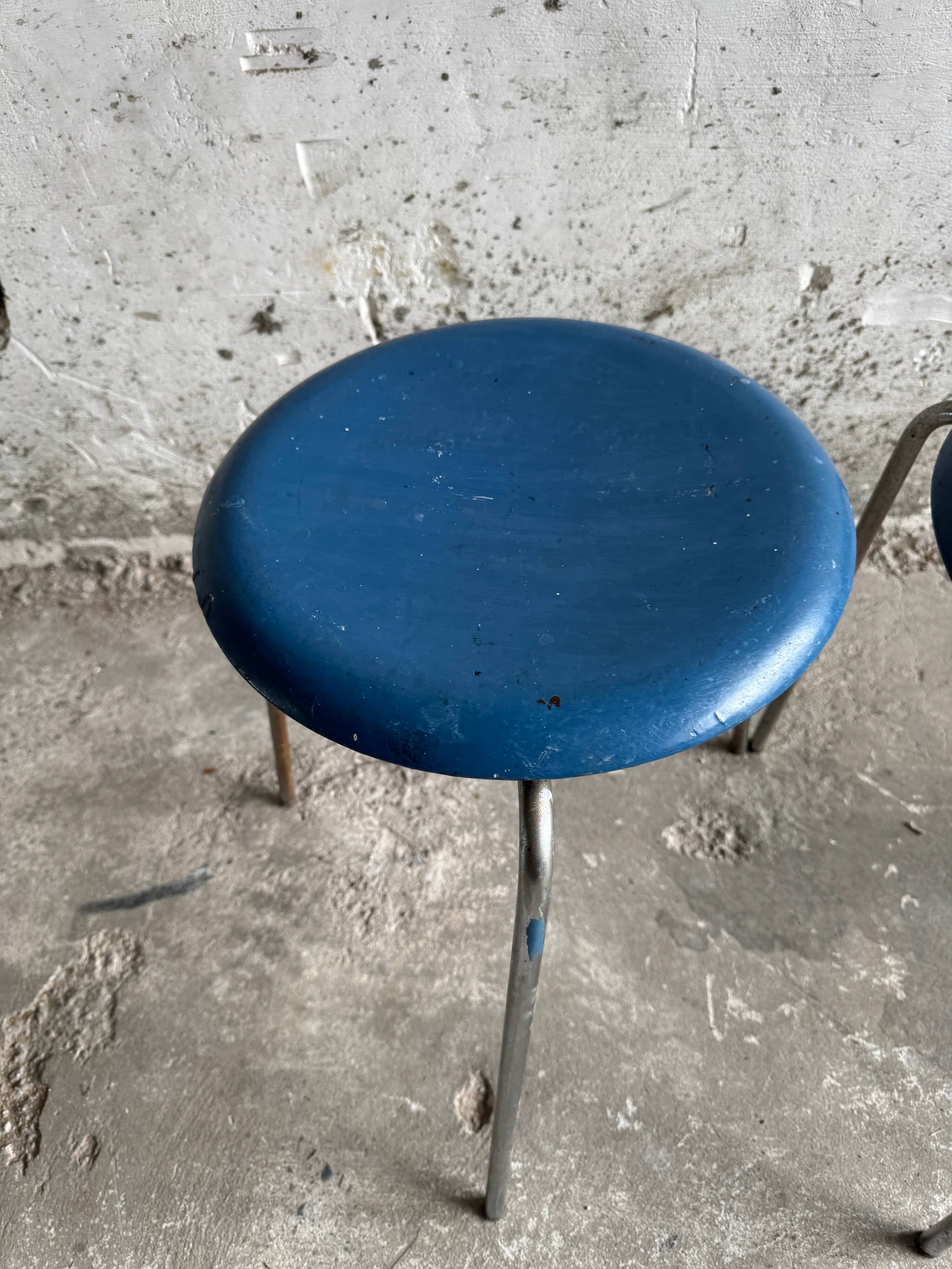 Set of 2 vintage blue Dot stools model 3170 by Arne Jacobsen for Fritz Hansen, 1974.