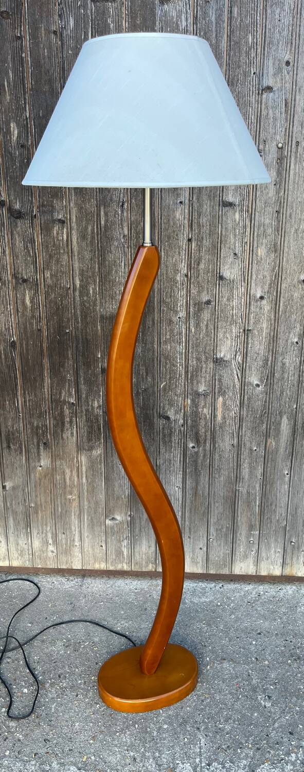Lampadaire courbé style scandinave