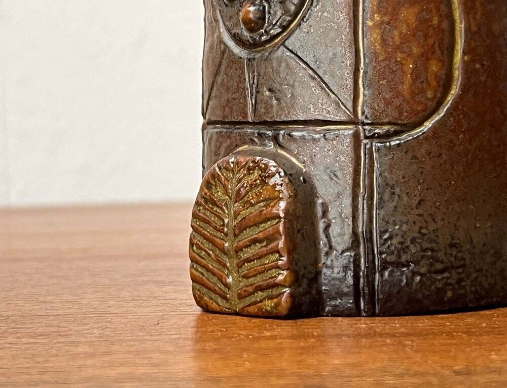 Modern Swedish studio pottery from the mid-century, Bagdad House 2 series by Bertil Vallien for Gustavsberg 1960s.