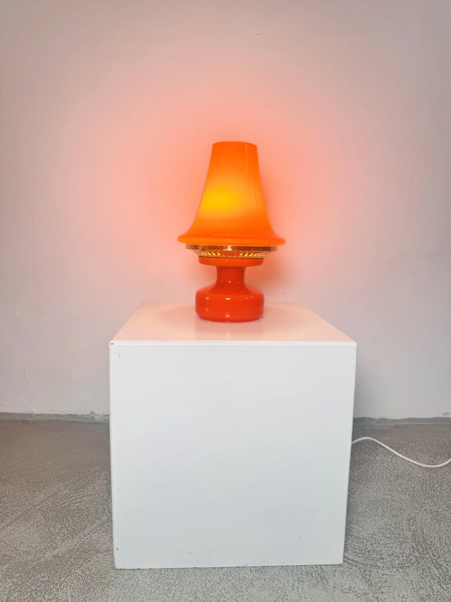 Table lamp in glass B-124 by Hans-Agne Jakobsson for Markaryd Ab, Sweden, 1960s.