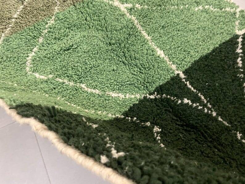 Green carpet 250cmx150cm