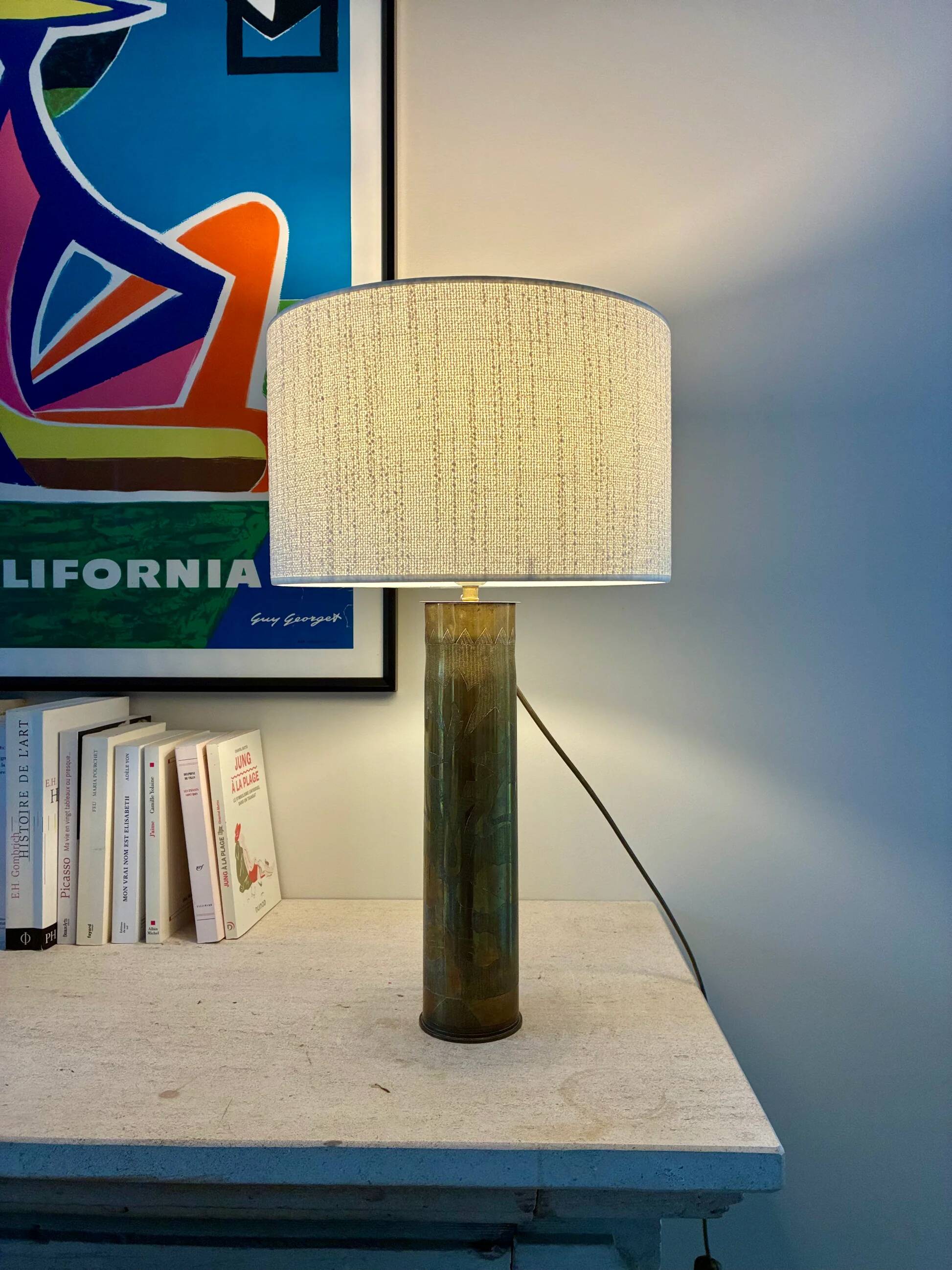 "Obus" lamp engraved with floral decoration.